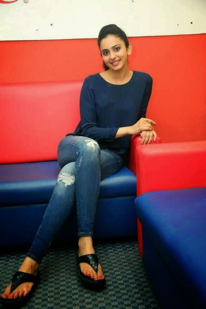 rakul preet singh feet
