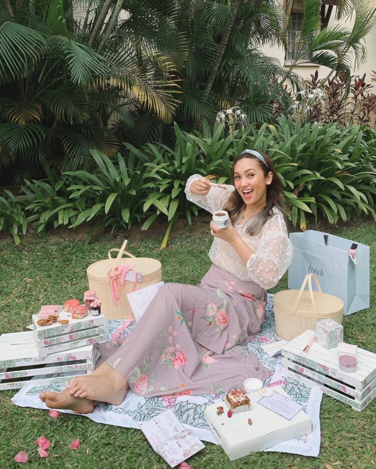 ramona zamzam feet 5