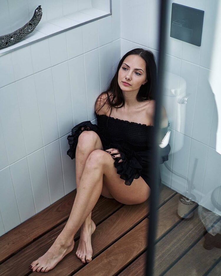 raquel justice feet 5