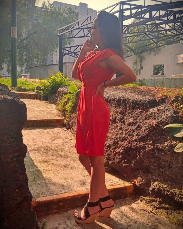 raquel vargas feet 3