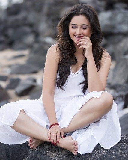 rashami desai feet 2