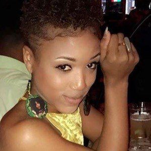 rashida zakiya beach feet 4