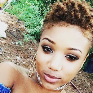 rashida zakiya beach feet 6