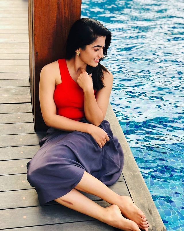 rashmika mandanna feet 5