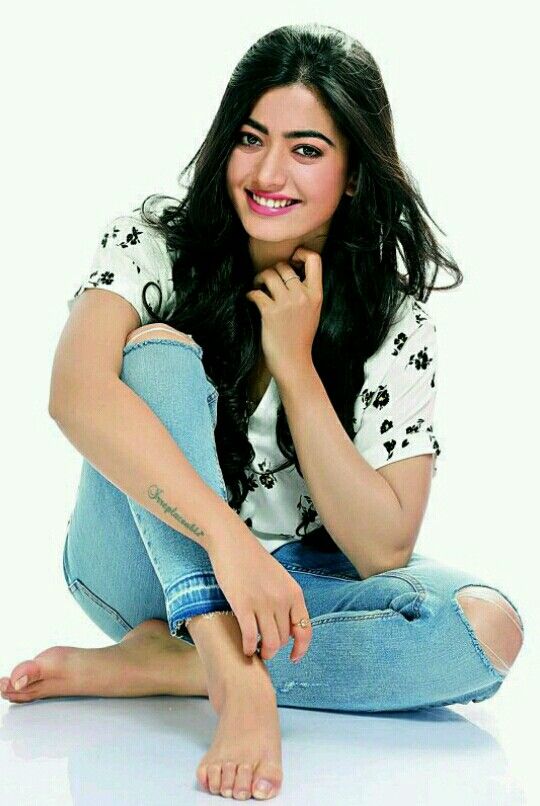 rashmika mandanna feet 6