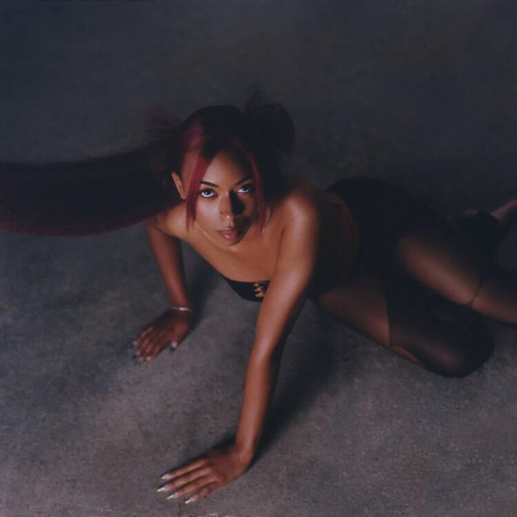 ravyn lenae feet 2