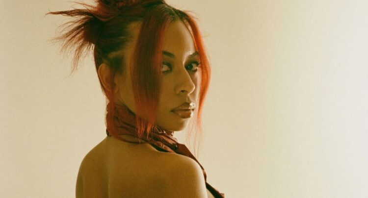 ravyn lenae washington feet 6