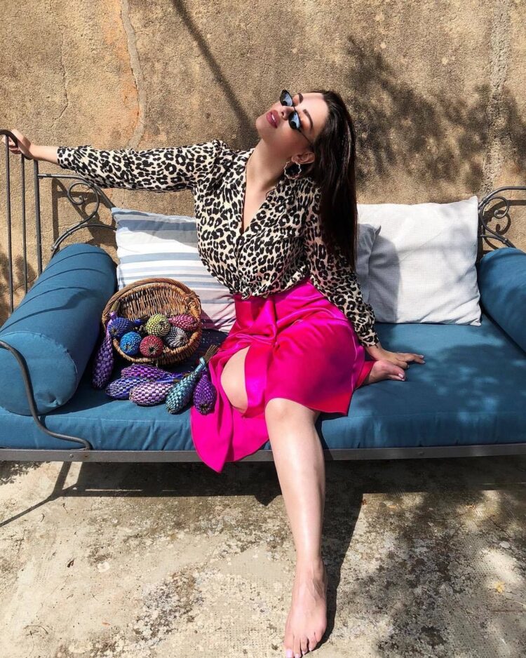 rawan bin hussain feet