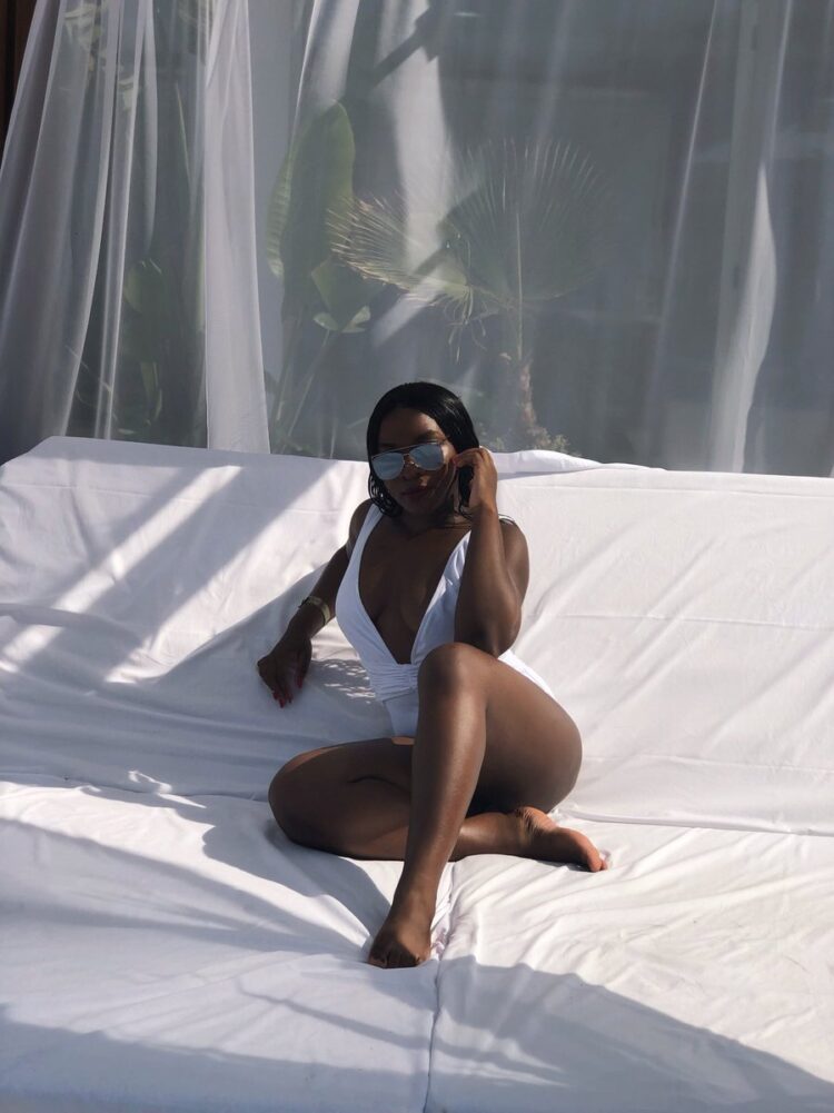 ray blk feet 1