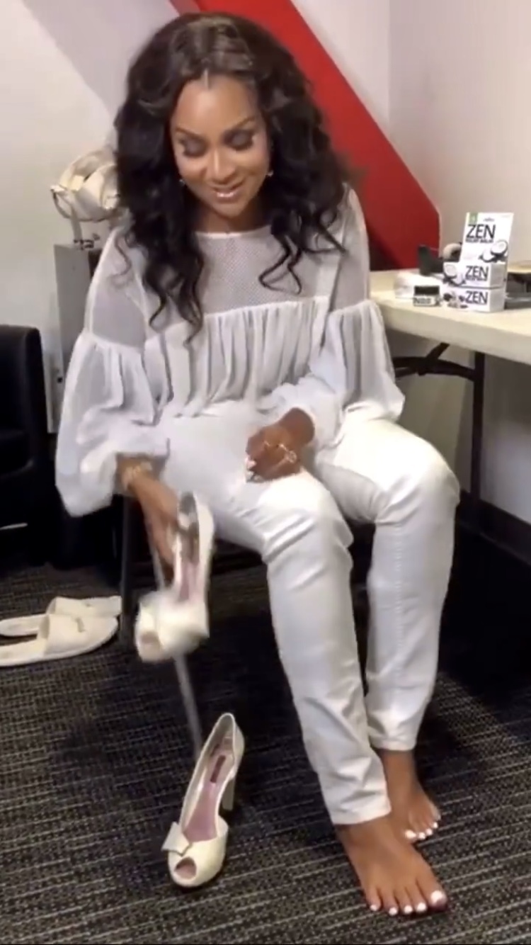 raye feet 3