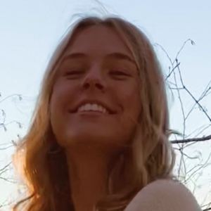 reagan krawczyk feet 3