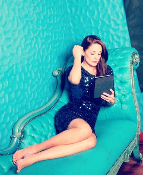 rebeca escribens feet 5