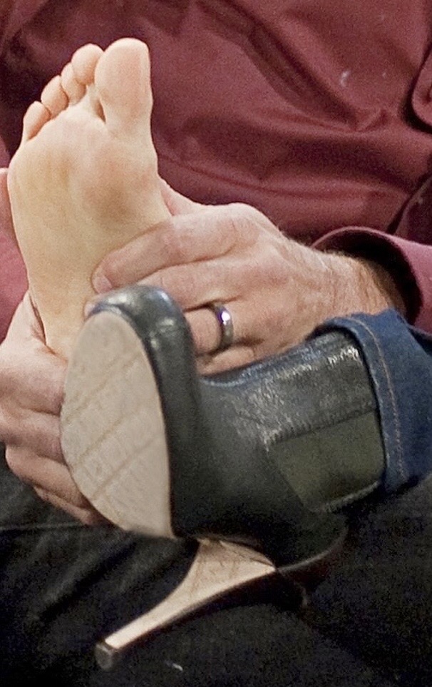 rebecca budig feet 3