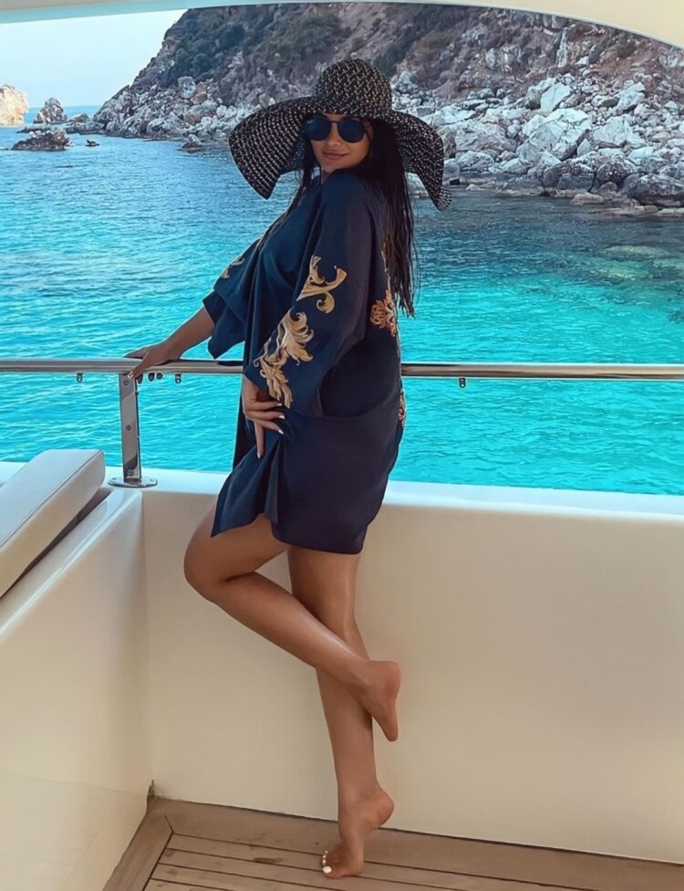 rebecca ghaderi feet 1 scaled