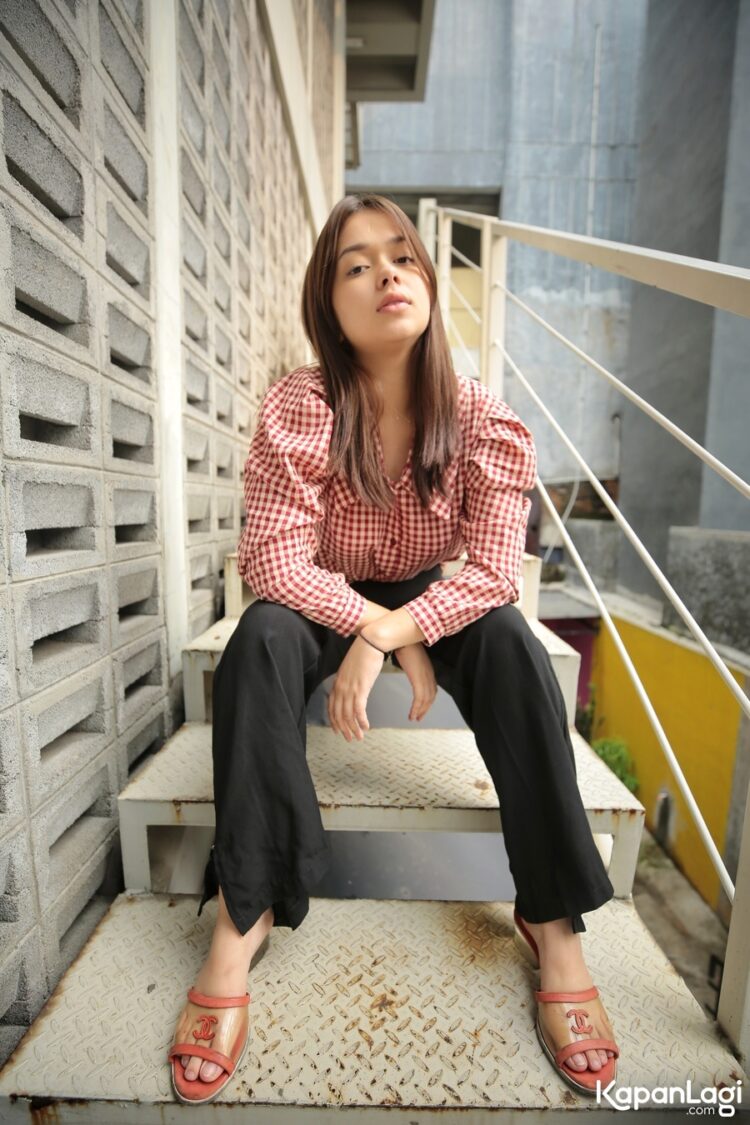 rebecca klopper feet 5