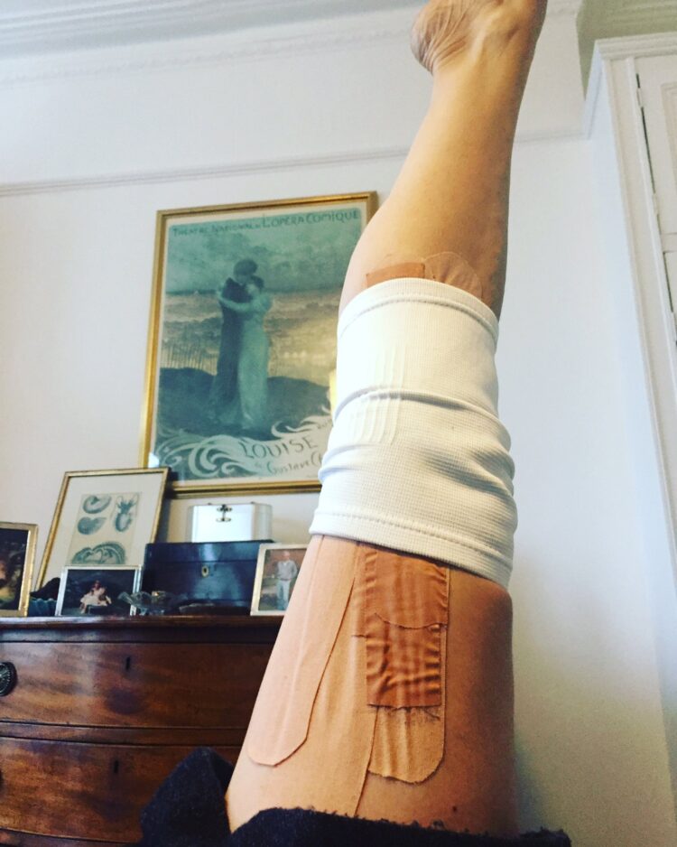 rebecca louise caines feet