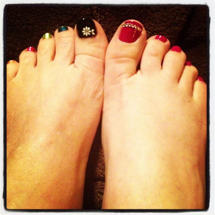 rebecca lynn howard feet 2