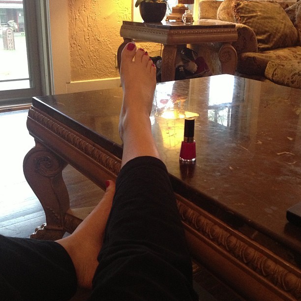 rebecca lynn howard feet