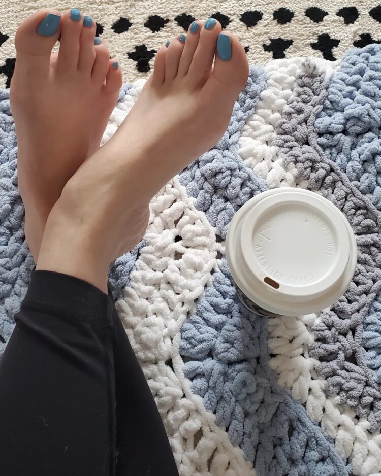 rebecca sloan feet 4