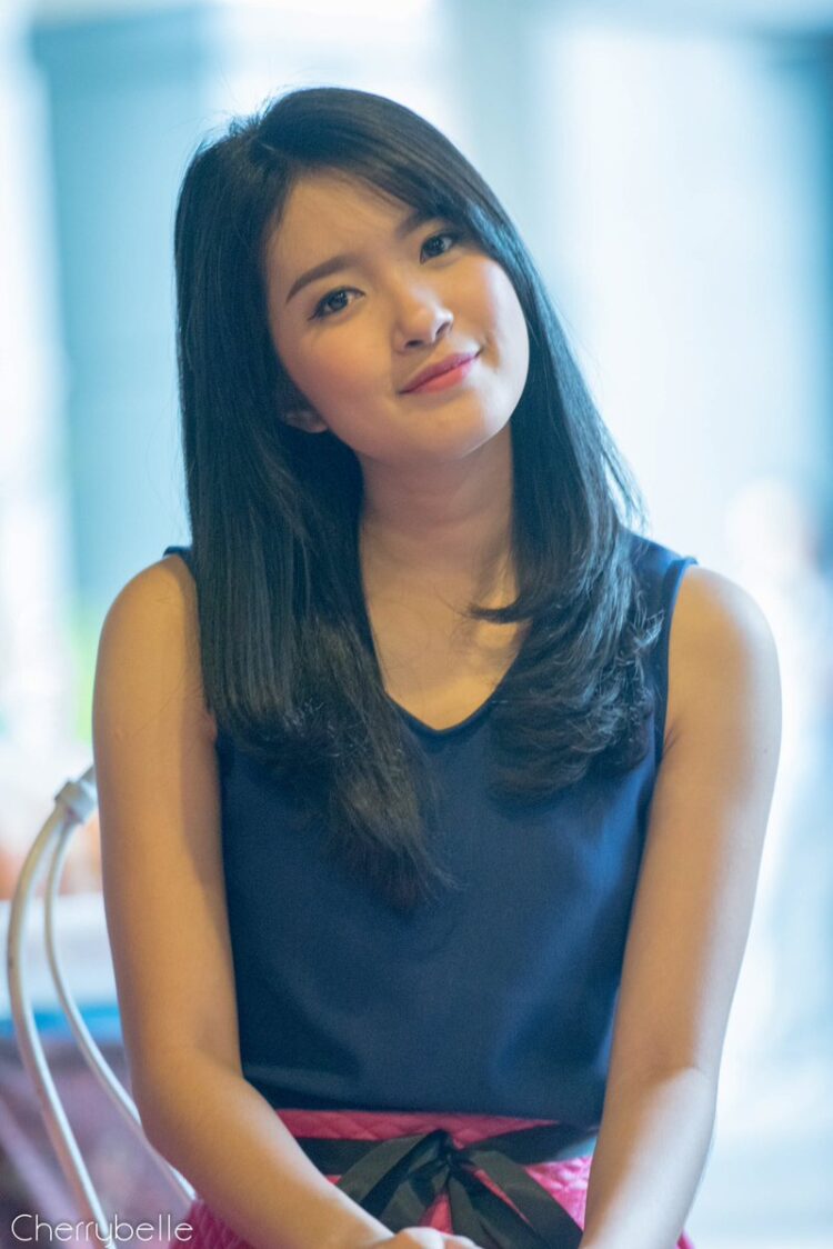 redita mutiara feet 2