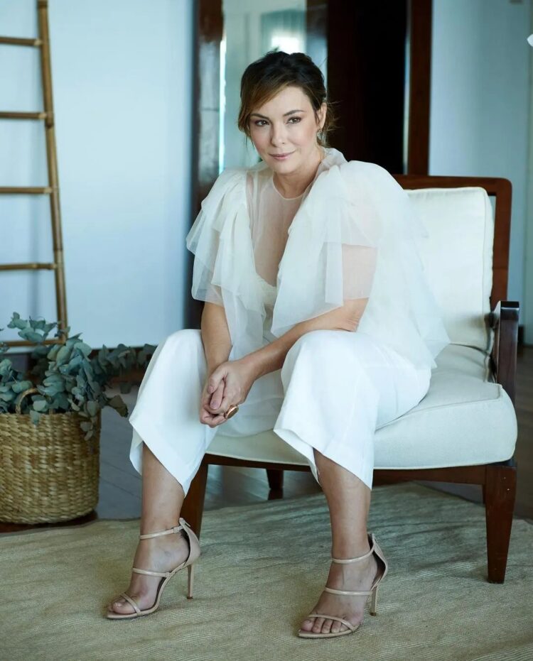 regiane alves feet 1