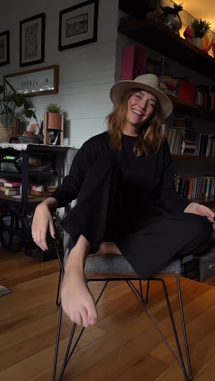 regina blandon feet 3