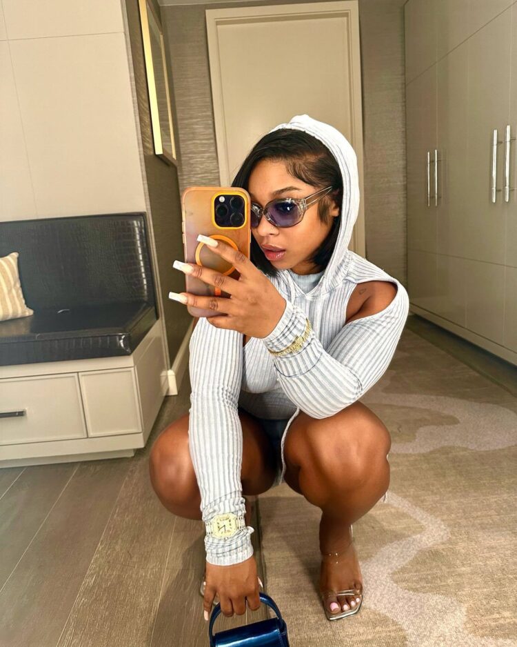 regina carter feet 2