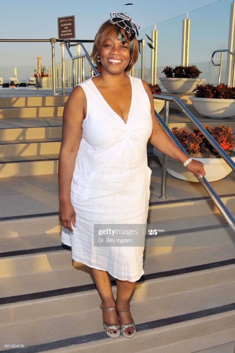 regina taylor feet 5