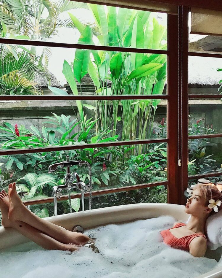 regina ting chen feet 2