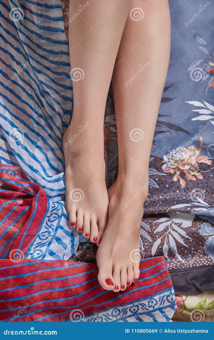 regina ustyuzhanina feet 4