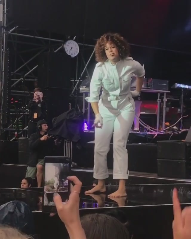 regine chassagne feet 5