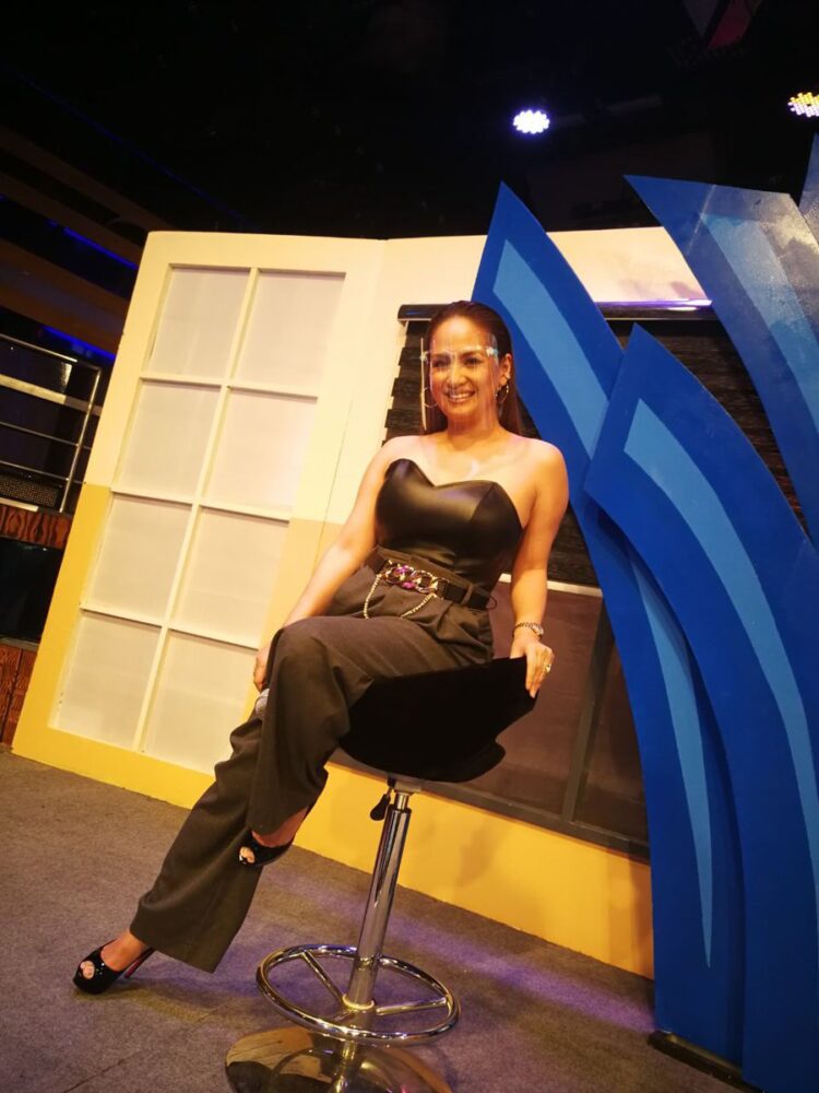 regine tolentino feet 6