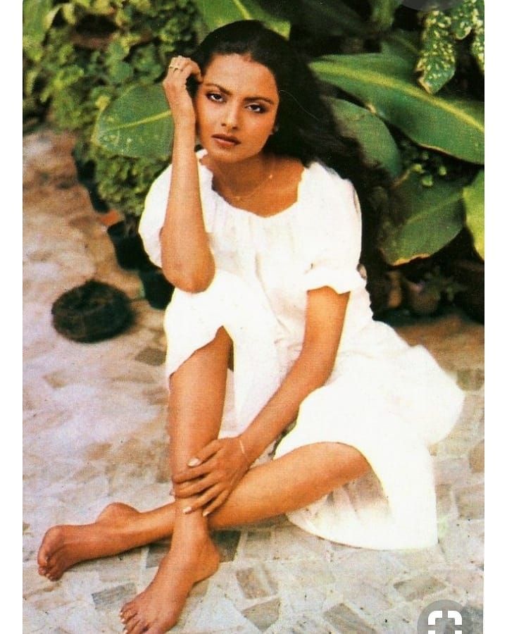 rekha feet 1
