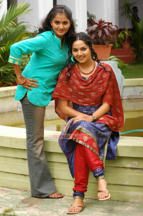remya nambeesan feet 5