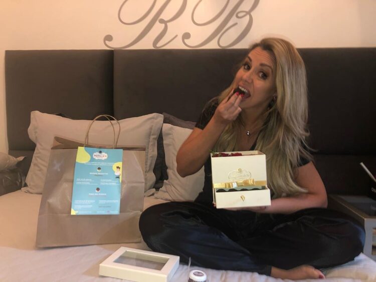 renata banhara feet 2