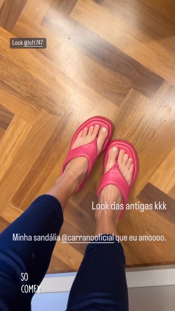 renata kuerten feet 2