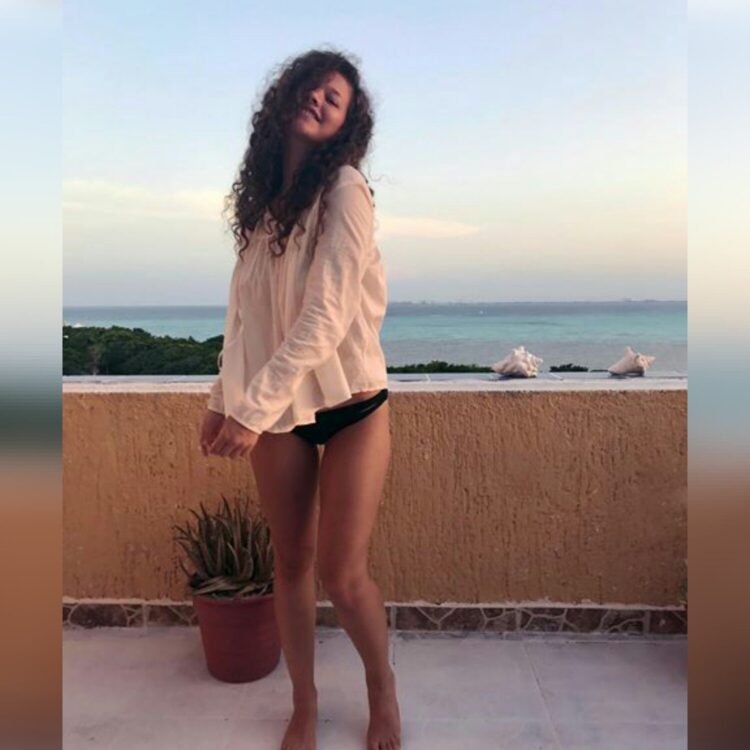 renata manterola feet 2