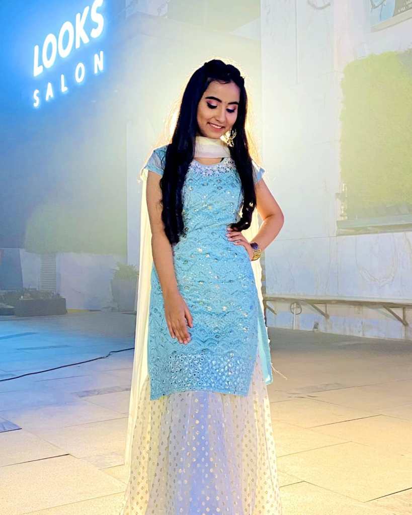 renuka panwar feet 6