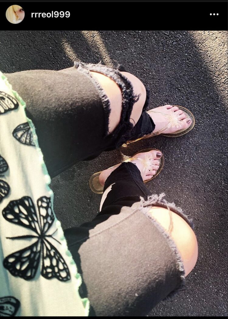 reol feet 5