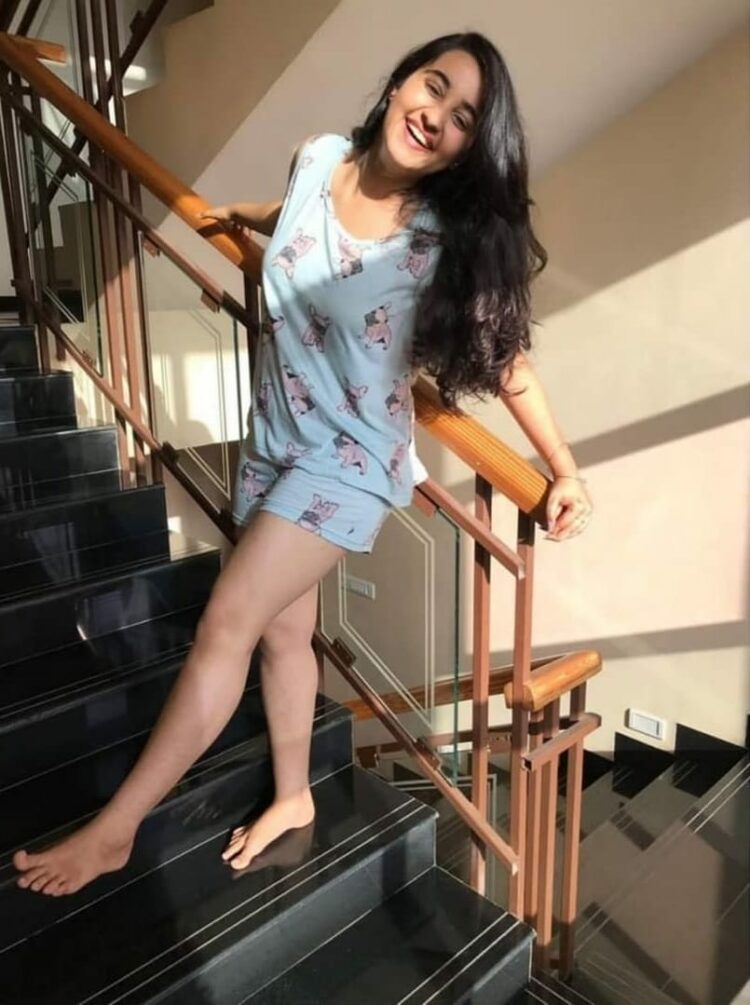 revathi pillai feet 1