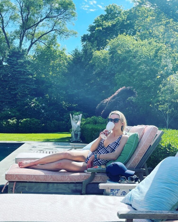 revell carpenter feet 1