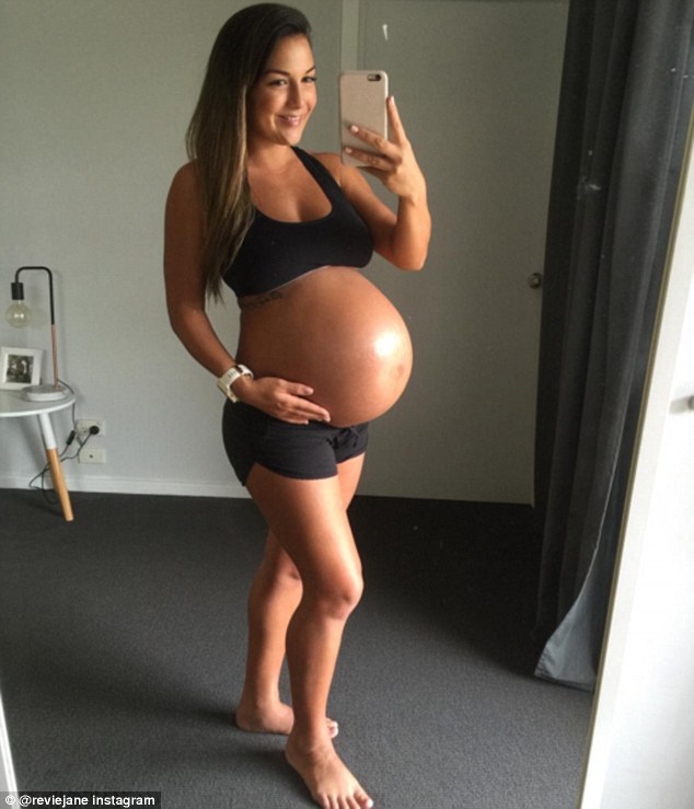 revie jane schulz feet 3