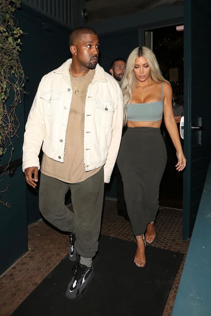 rhaea estelle feet 5