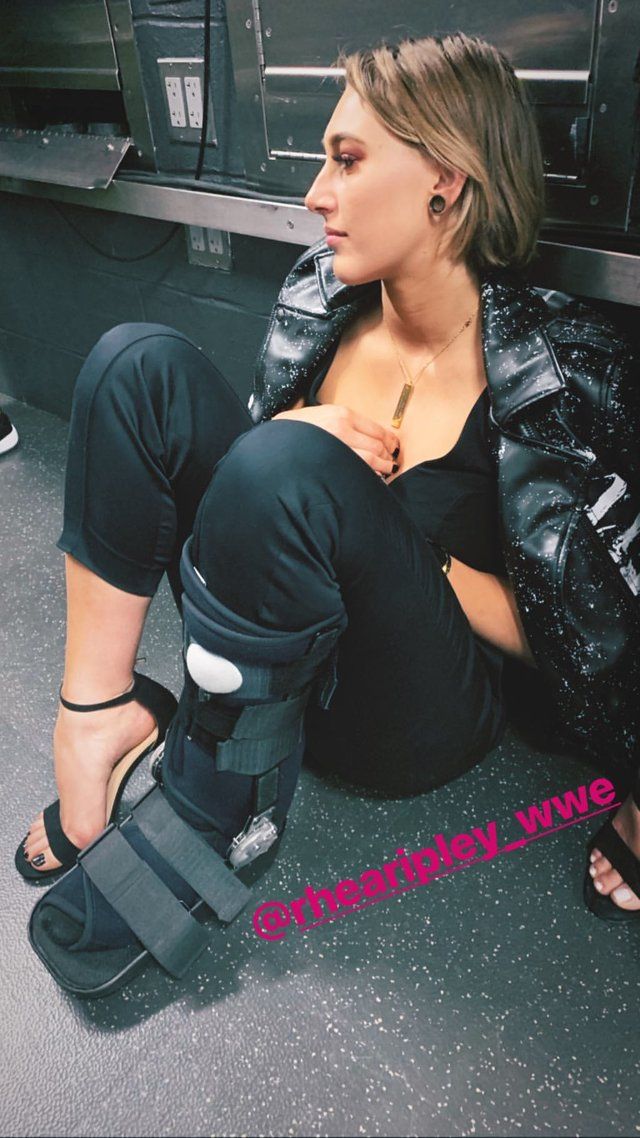 Rhea Ripley Feet