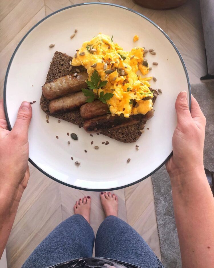 rhiannon lambert feet 5