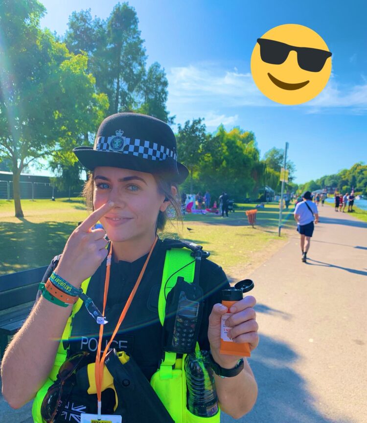 rhiannon mainwaring feet 3