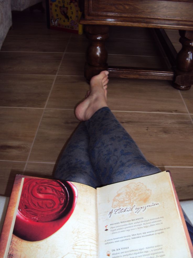 rhonda byrne feet 3