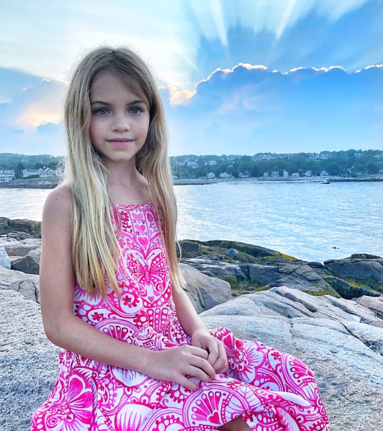 rhys olivia cote feet 6