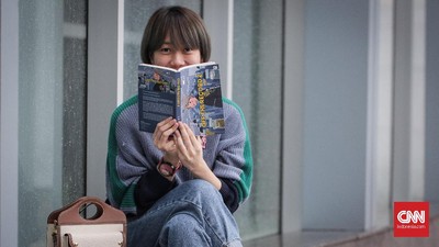 ria sukma wijaya feet 1