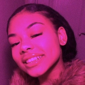 riah the jawn feet 1